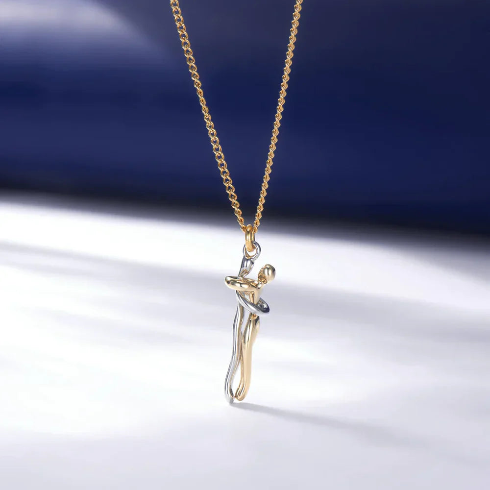 Collier Abbraccio Éternel – Le symbole d’un lien indestructible