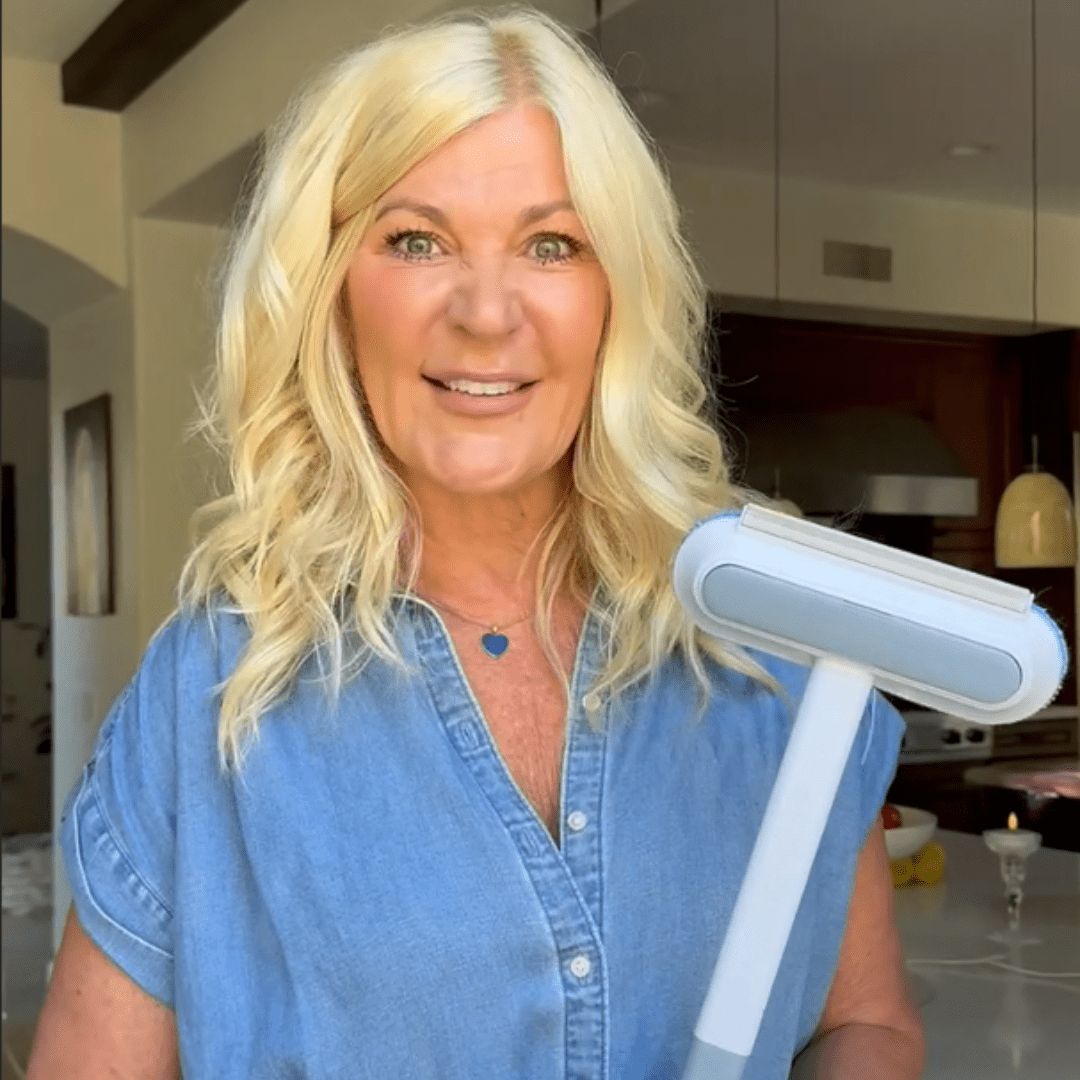 FurClean Pro 4-en-1 – Dites adieu aux poils en un seul geste