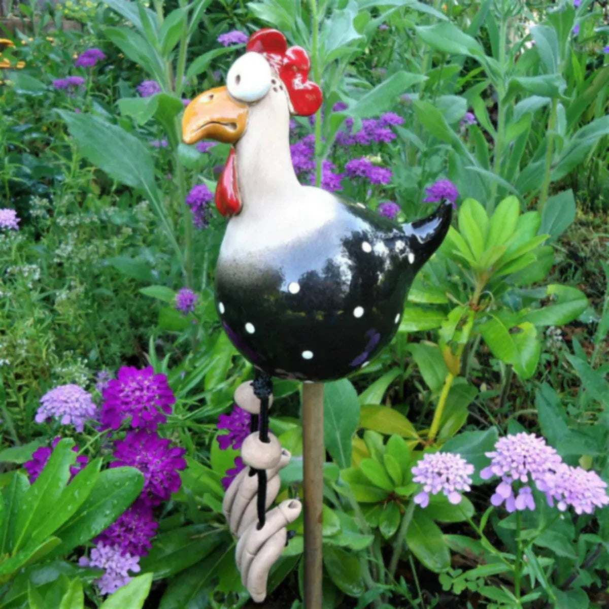 Poules en Céramique – Égayez Votre Jardin avec Style