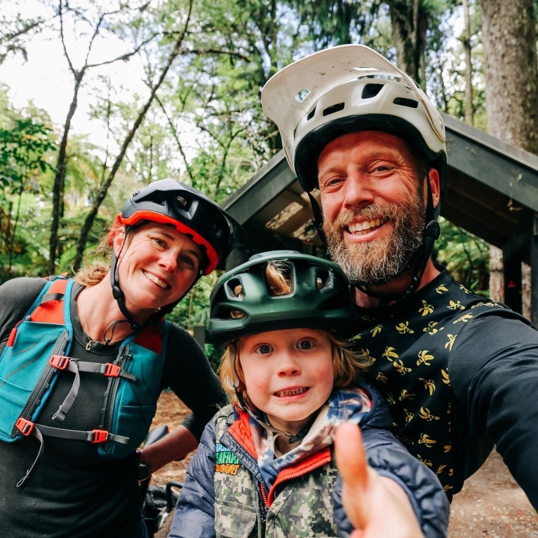 Siège Aventure Enfant – Vivez des balades en duo en toute sérénité
