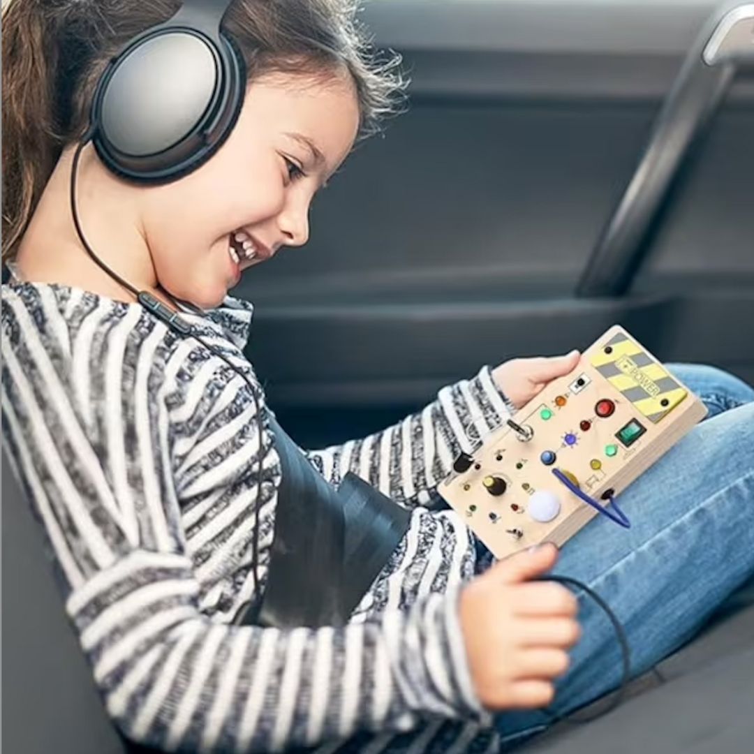 Board d’Éveil en Bois – Stimulez la Curiosité et la Motricité de Votre Tout-Petit