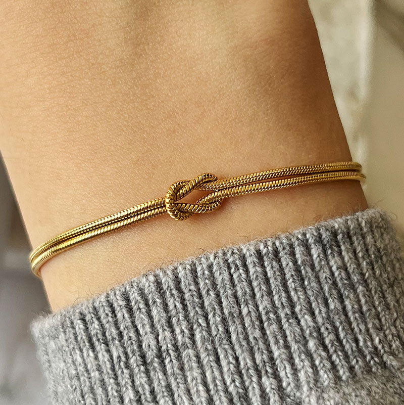 Bracelet Lien Éternel – Le symbole discret de l’amour qui unit