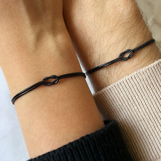 Bracelet Lien Éternel – Le symbole discret de l’amour qui unit