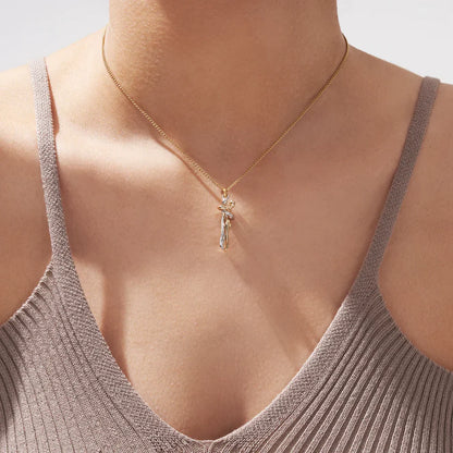 Collier Abbraccio Éternel – Le symbole d’un lien indestructible